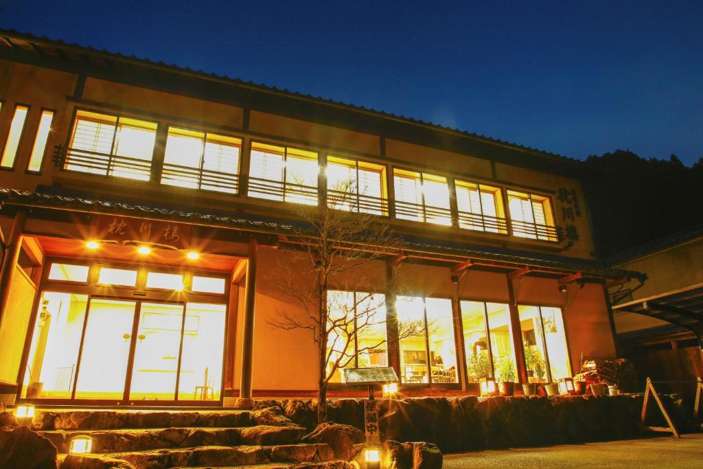 Hotel Restaurant Chinsenrou Ryokan Exterior Night