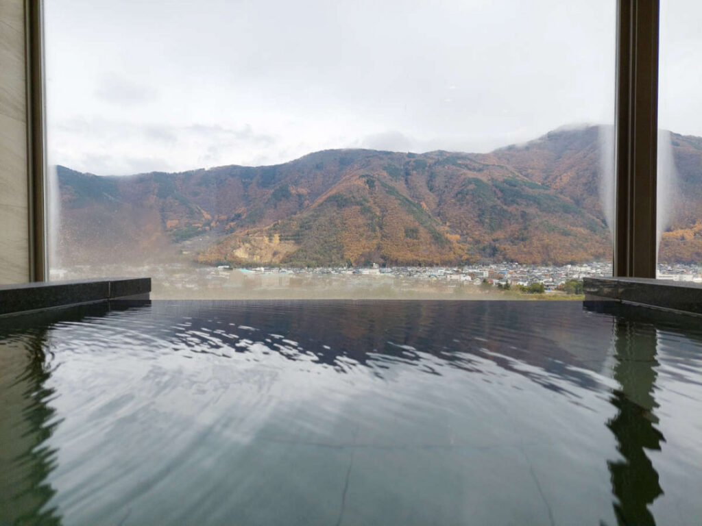 Hotel Riverside Uedakan Mountain View Onsen
