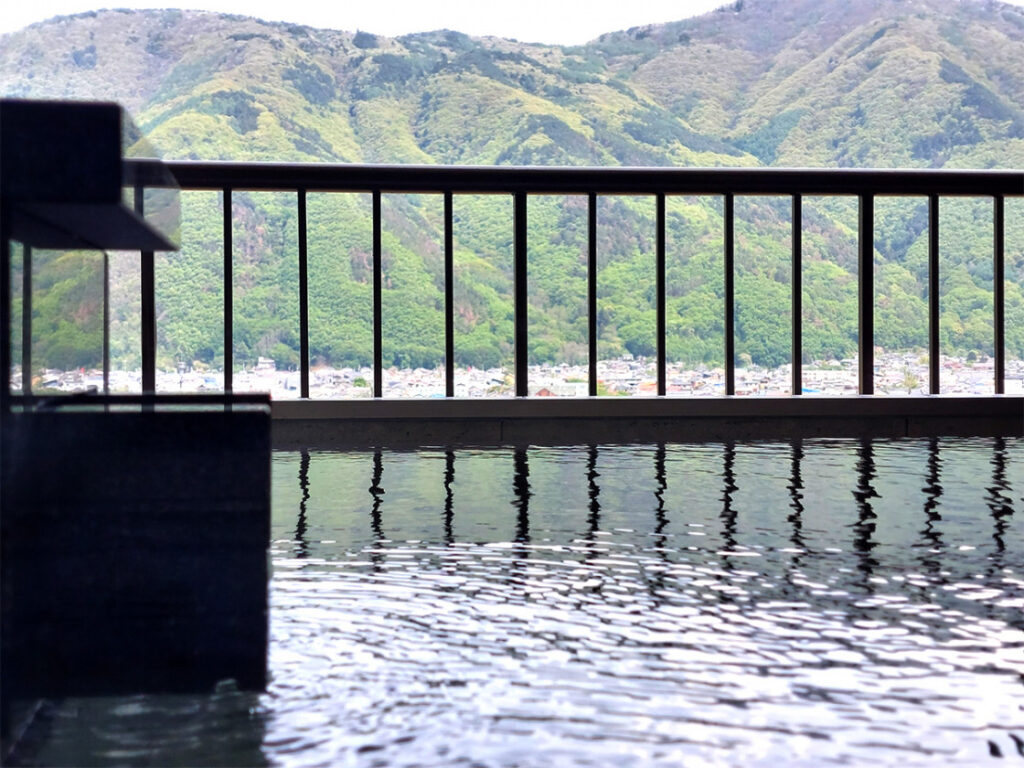 Hotel Riverside Uedakan Open Air Onsen