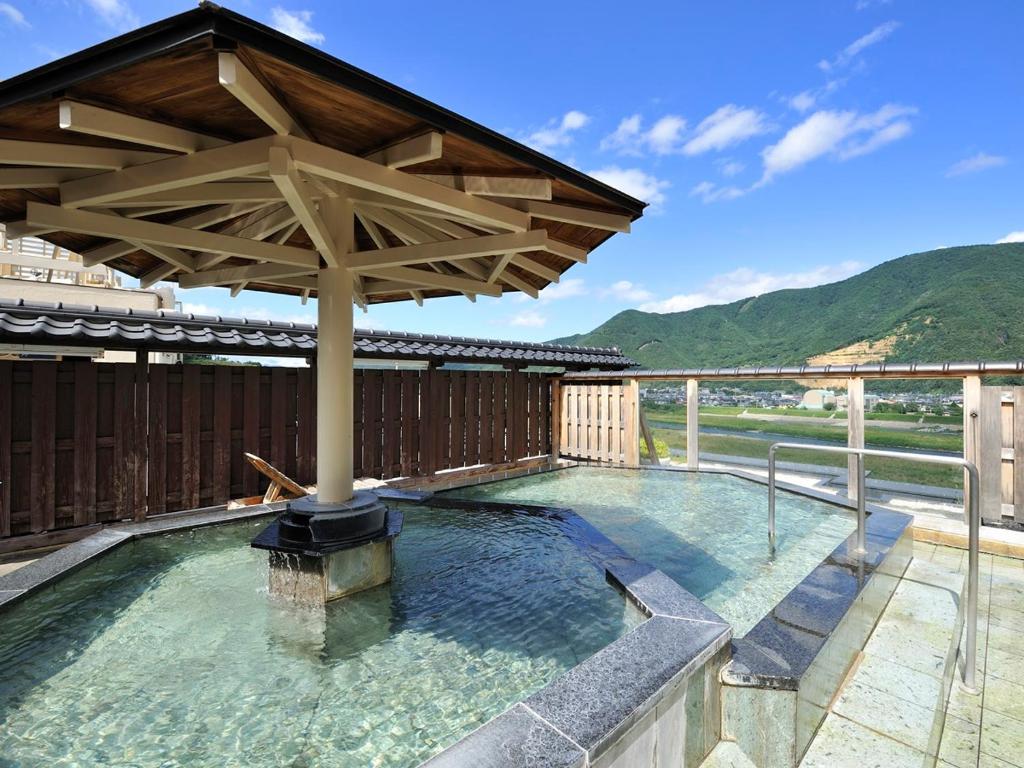 Hotel Riverside Uedakan Open Air Onsen