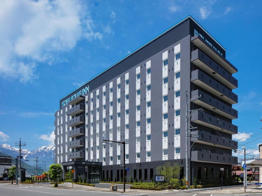 Hotel Route Inn Shinano Omachi Ekimae Exterior
