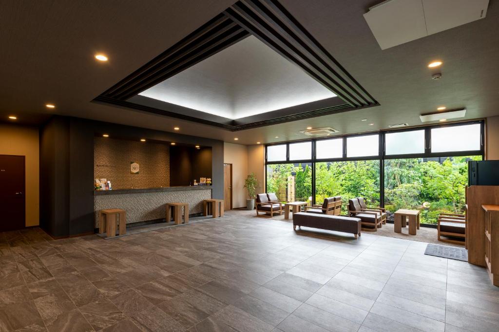 Hotel Route Inn Shinano Omachi Ekimae Lobby