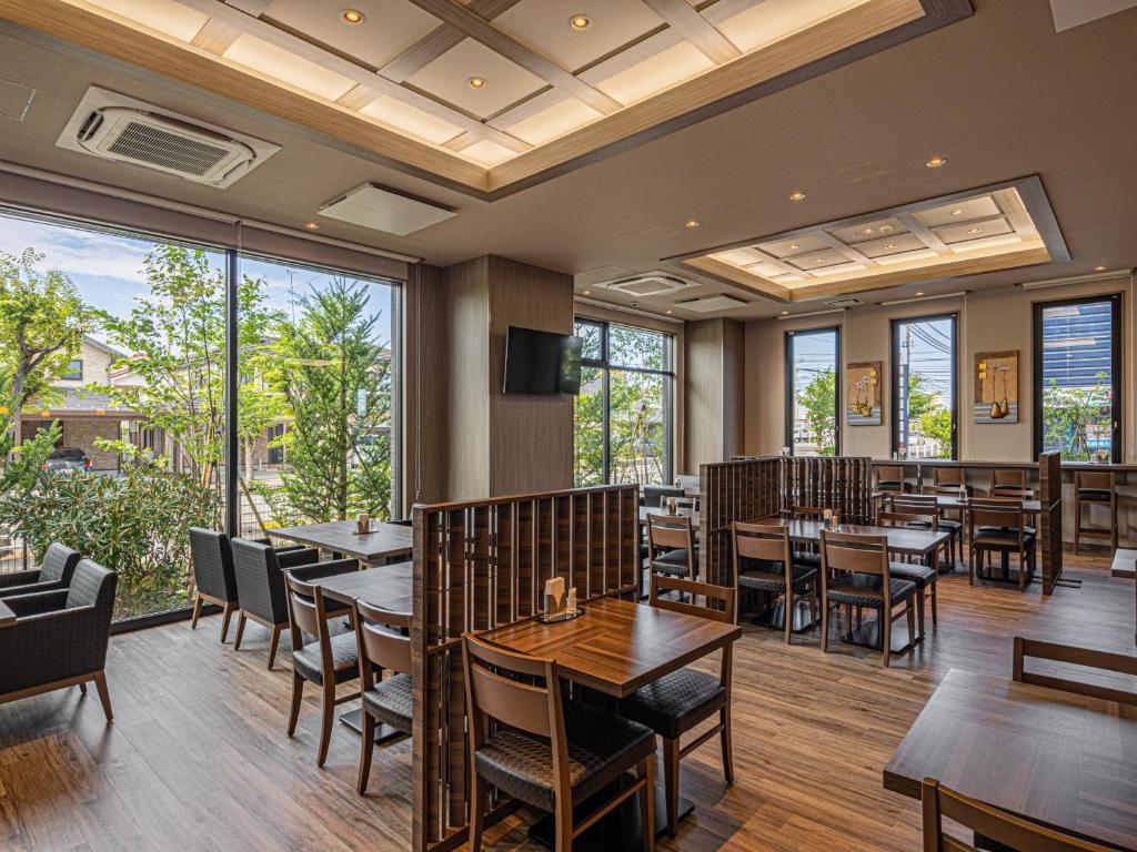 Hotel Route Inn Tonami Dining Area
