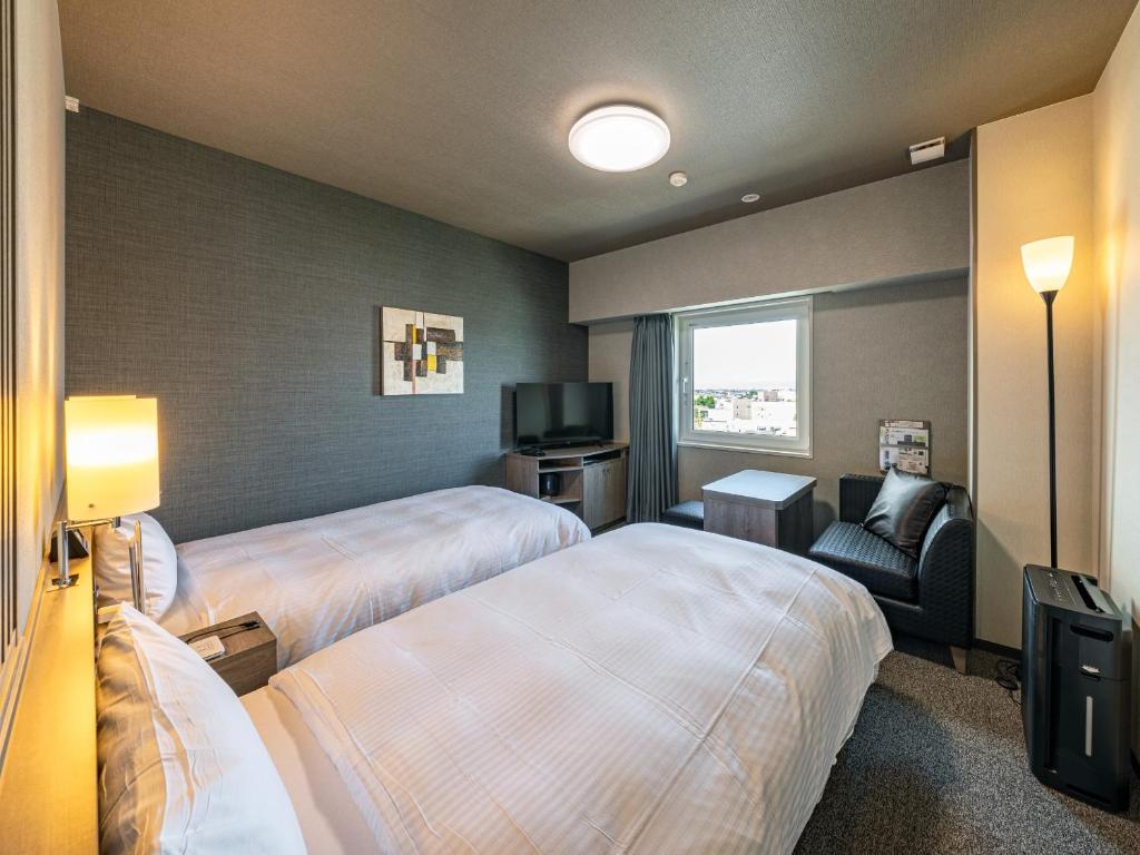 Hotel Route Inn Tonami Twin Room