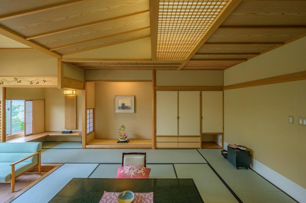 Hotel Seifuuen Tatami Room