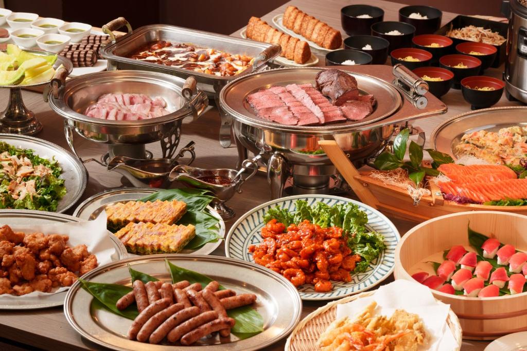 Hotel Silk Inn Madarao Buffet Spread
