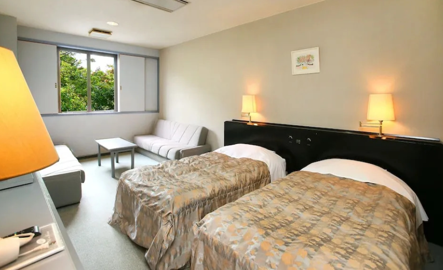 Hotel Silk Inn Madarao Twin Room