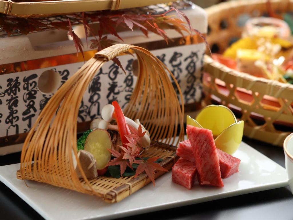 Hotel Tamanoyu Kaiseki Dining