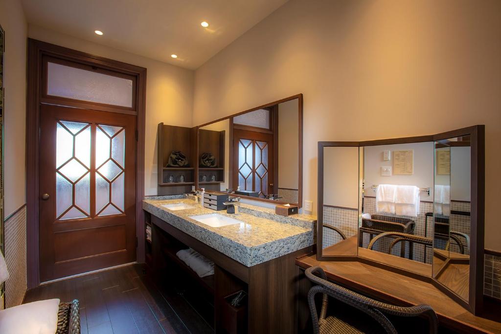 Hotel Utano Kyoto Bathroom Vanity