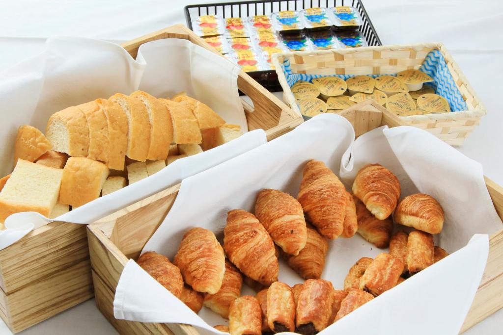 Hotel View Palace Breakfast Bread Croissants