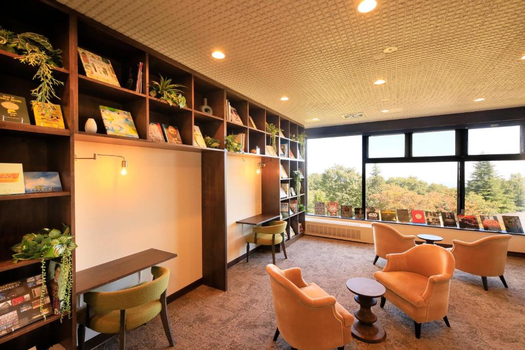 Hotel View Palace Library Lounge