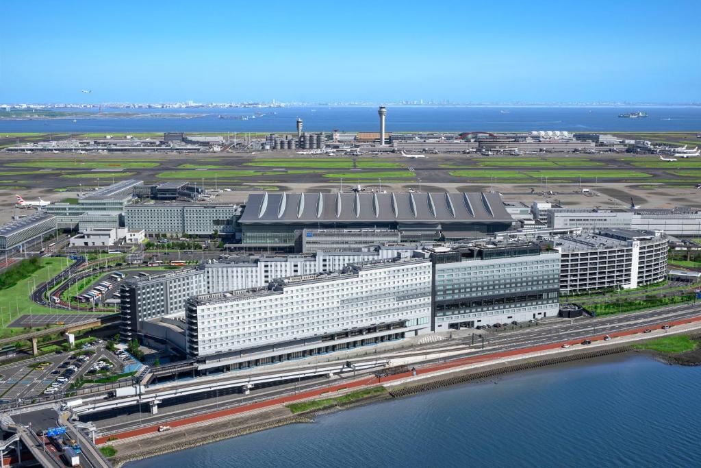 Hotel Villa Fontaine Grand Haneda Airport Exterior
