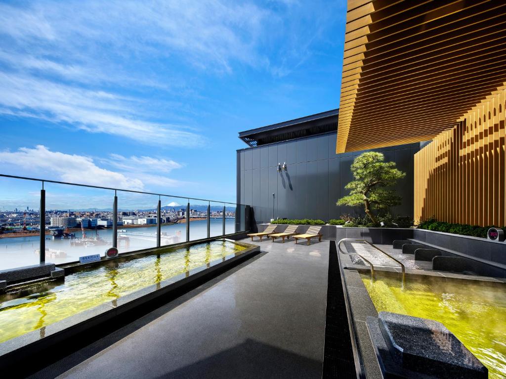 Hotel Villa Fontaine Grand Haneda Airport Rooftop Onsen