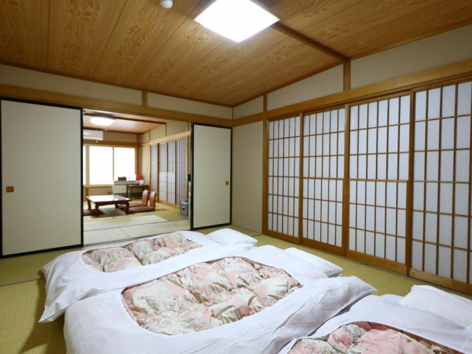 Hotel Yudanaka Tatami Room