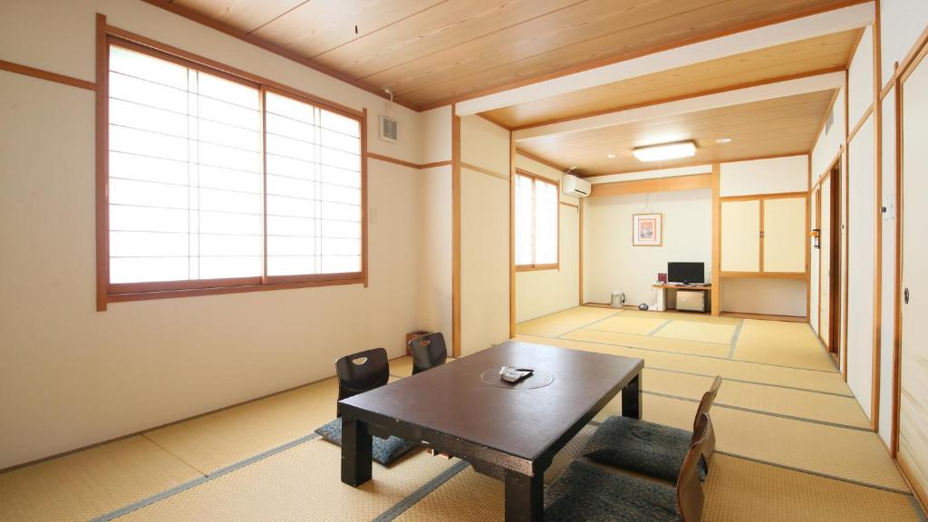 Hotel Yume No Yu Tatami Room