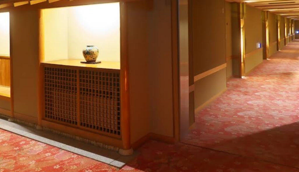 Hotel Yunishigawa Ryokan Hallway
