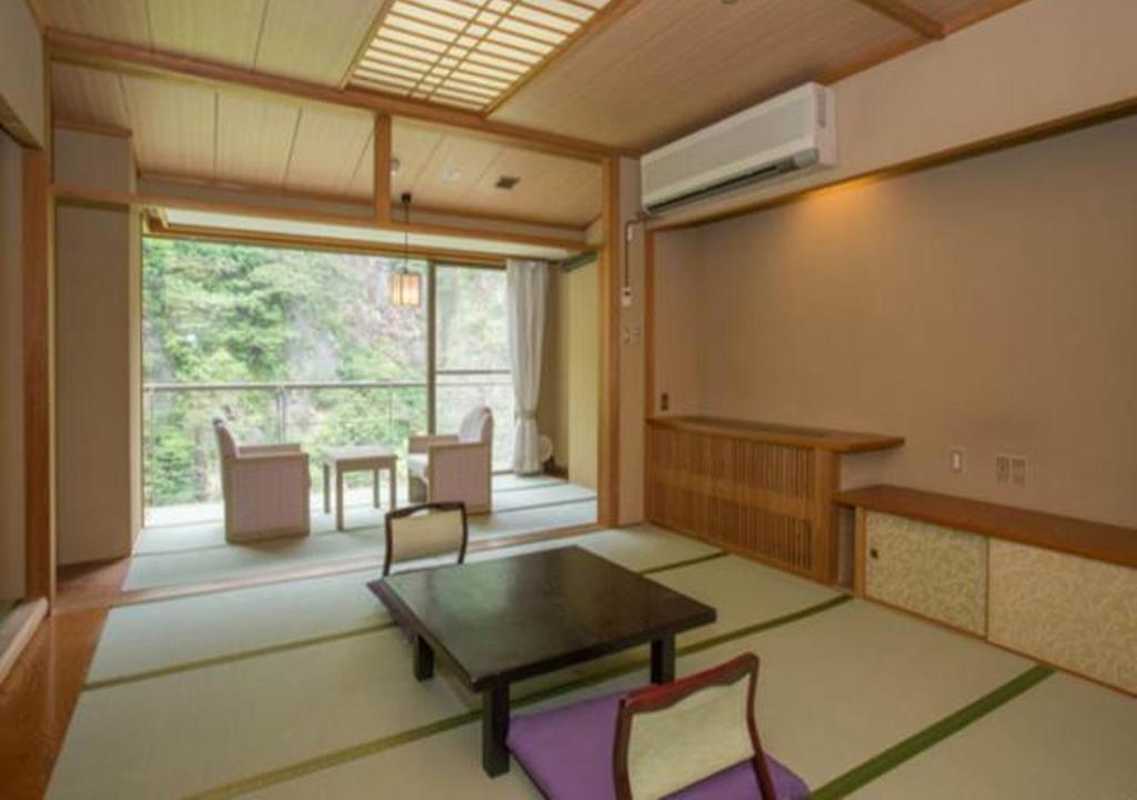 Hotel Yunishigawa Tatami Room