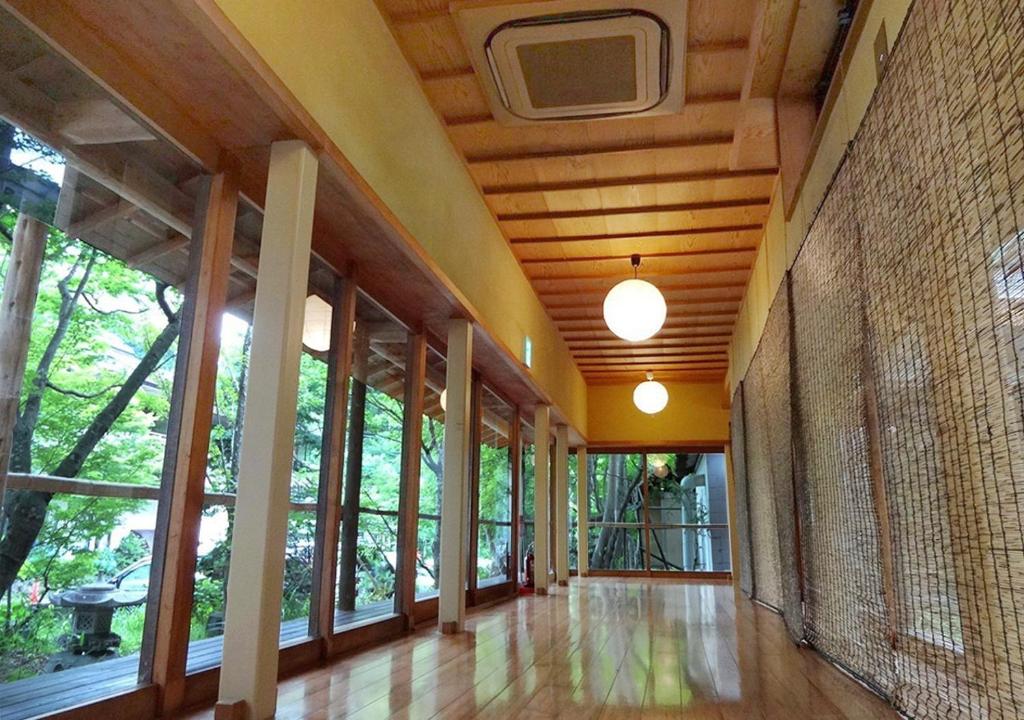 Hotel Yunishigawa Wooden Corridor