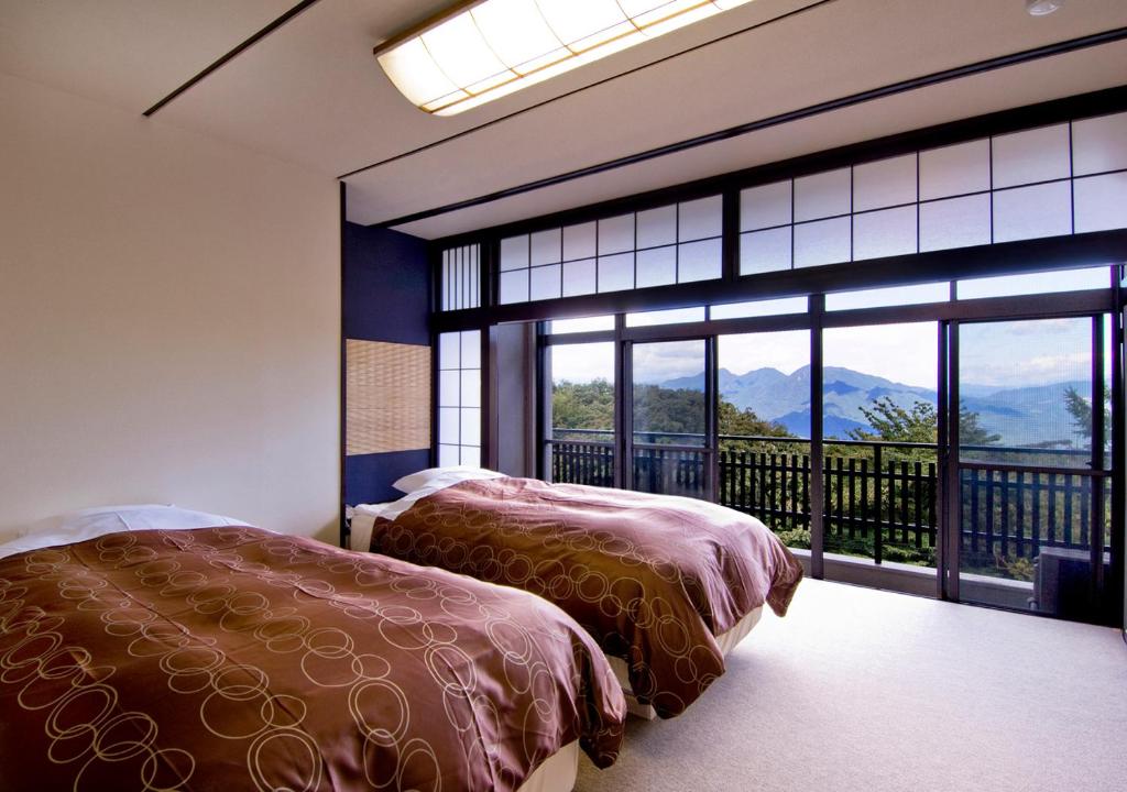 Ikaho Shusuien Twin Room Mountain View