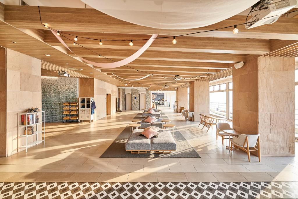Il Azzurri Ryokan Lobby