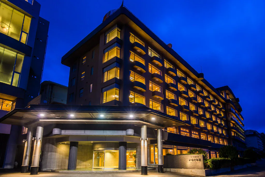 Inatoriso Ryokan Exterior Night