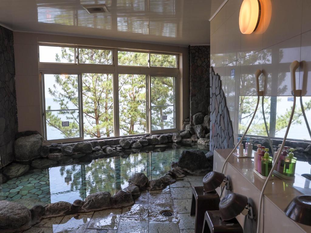 Isana Resort Indoor Onsen Bath