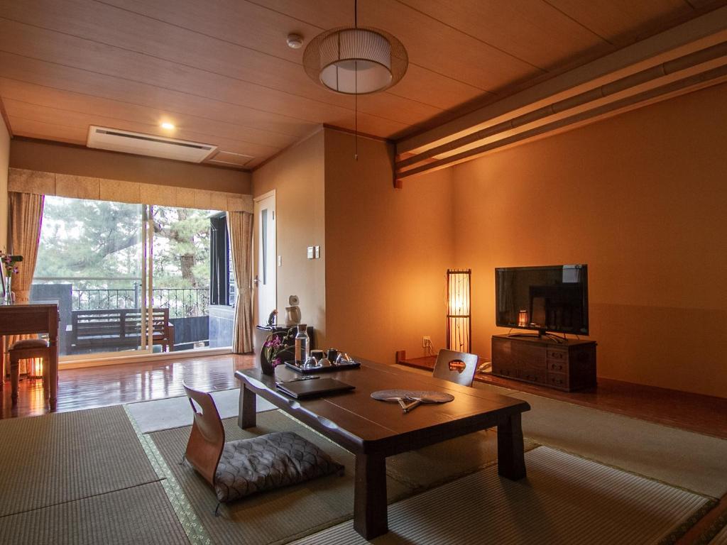 Isana Resort Tatami Room