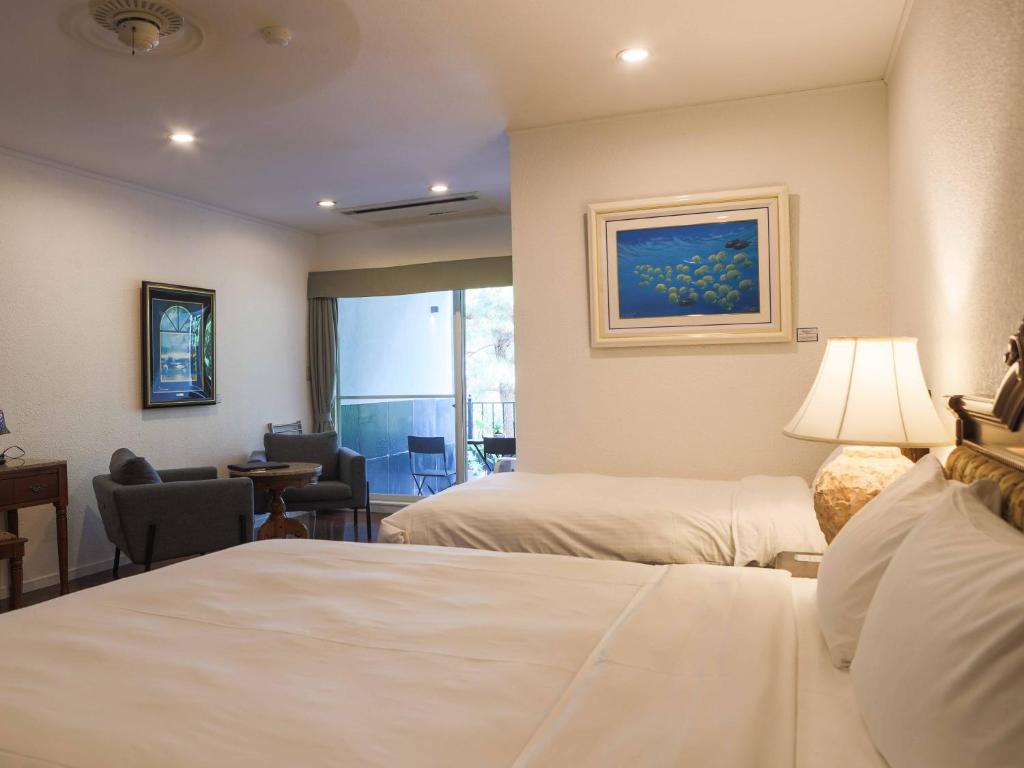 Isana Resort Twin Room
