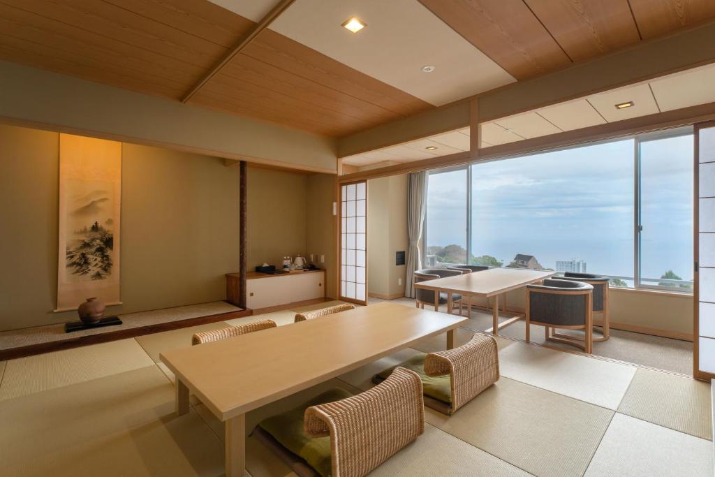 Ishinoya Atami Tatami Room