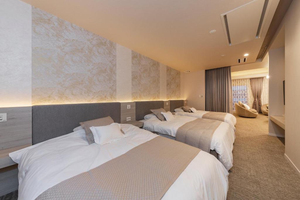 Ishinoya Atami Triple Bedroom