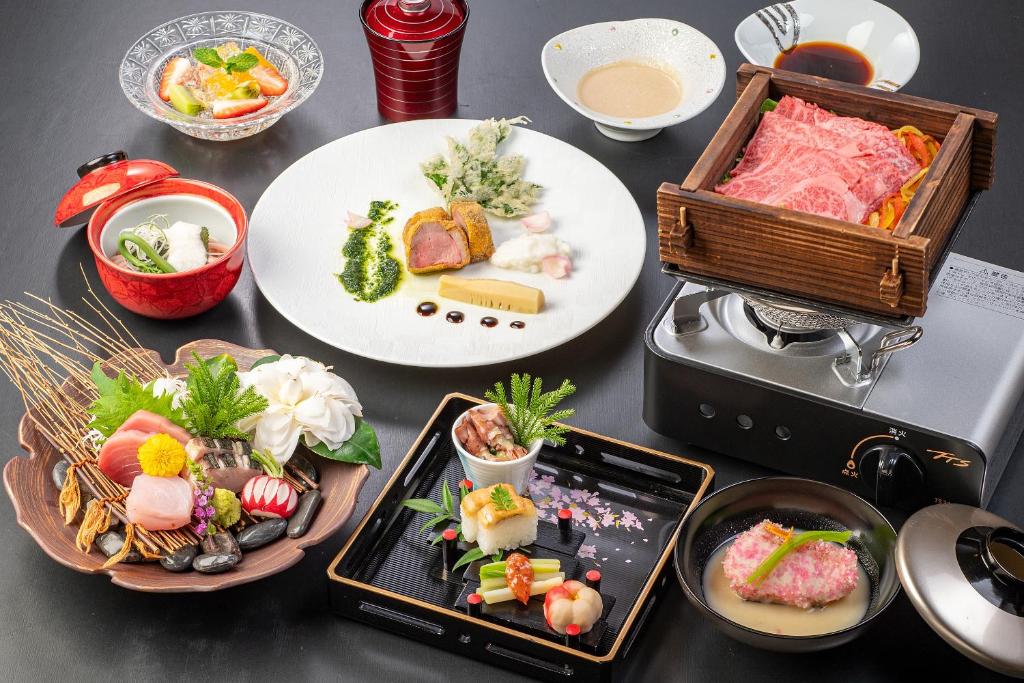 Ishinoya Izu Nagaoka Kaiseki Dinner