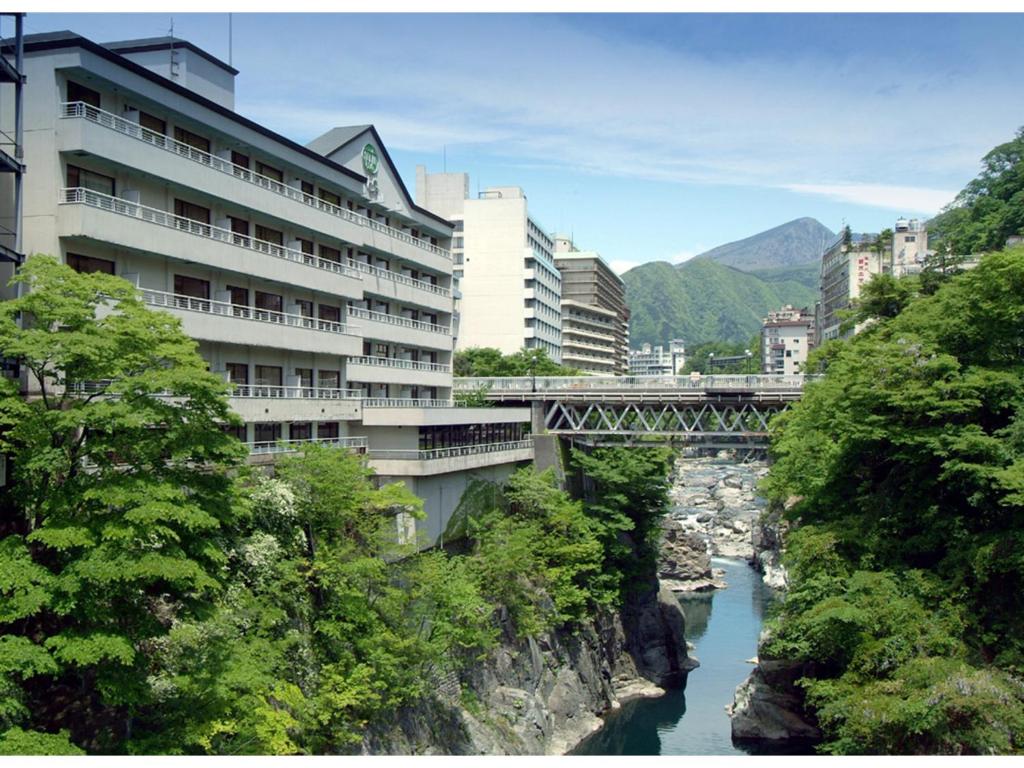 Isshinkan Riverside Ryokan Exterior