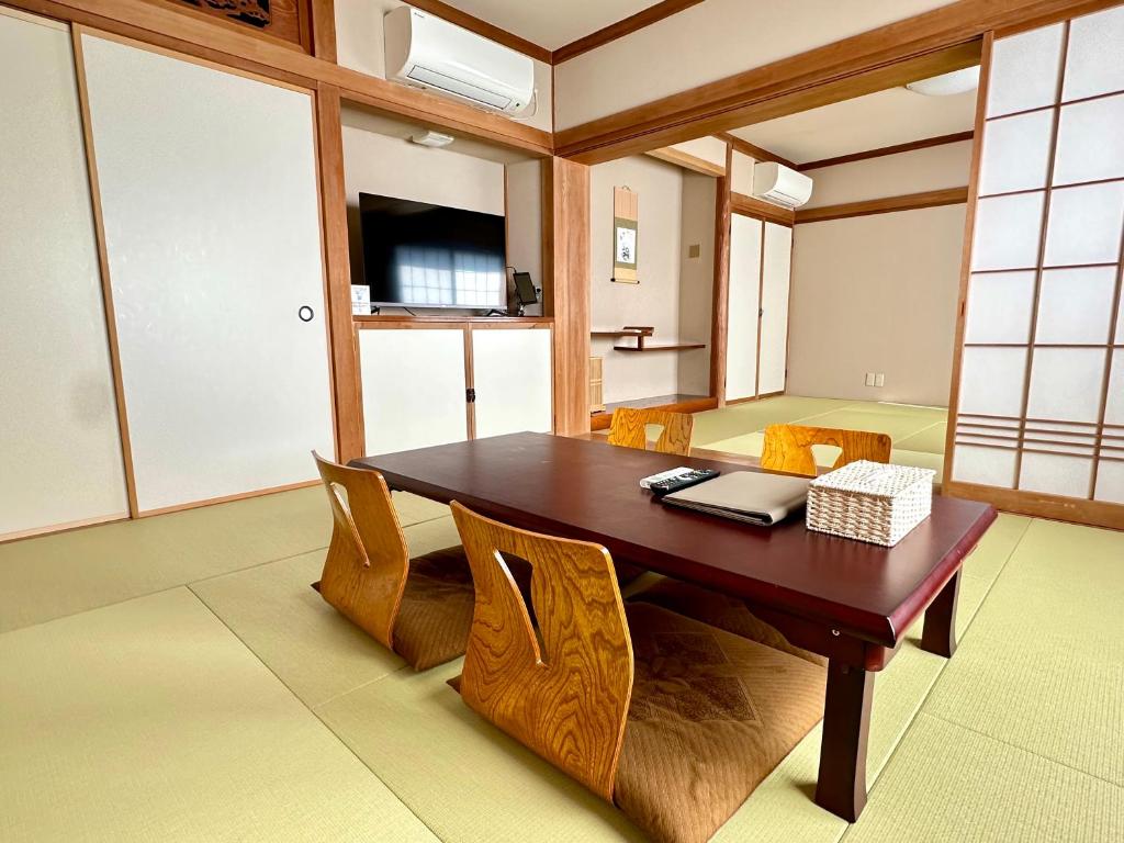 Ito Sanso Toki Tatami Room