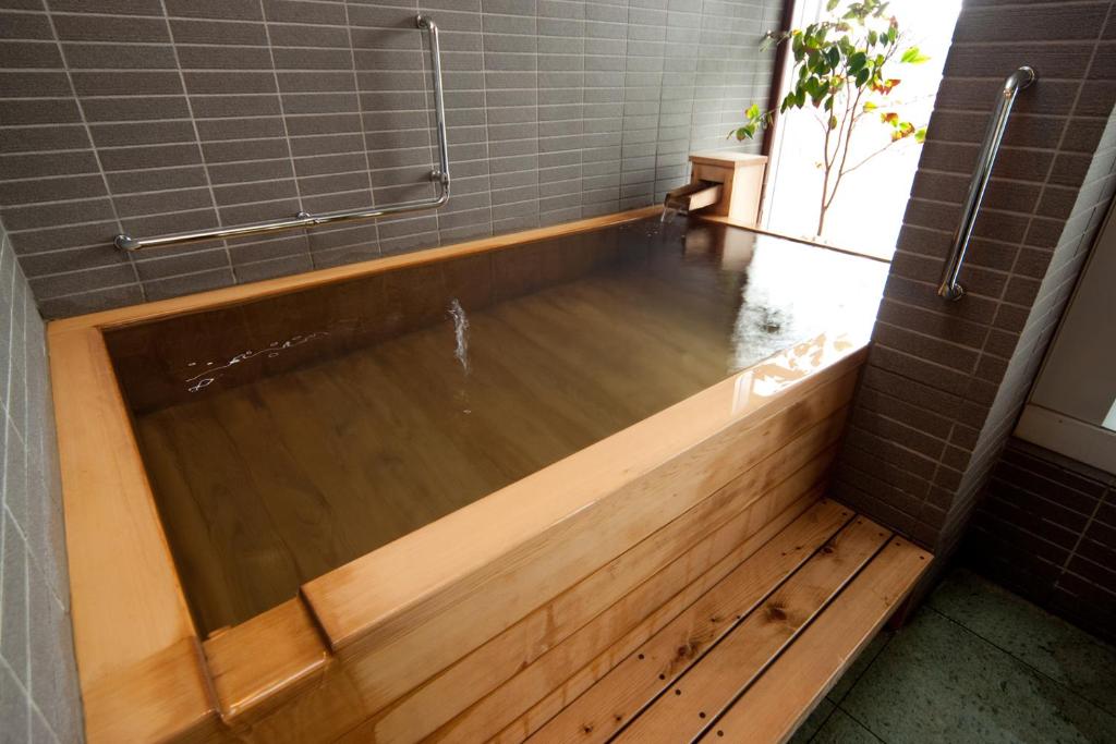 Ito Yukitei Wooden Bath
