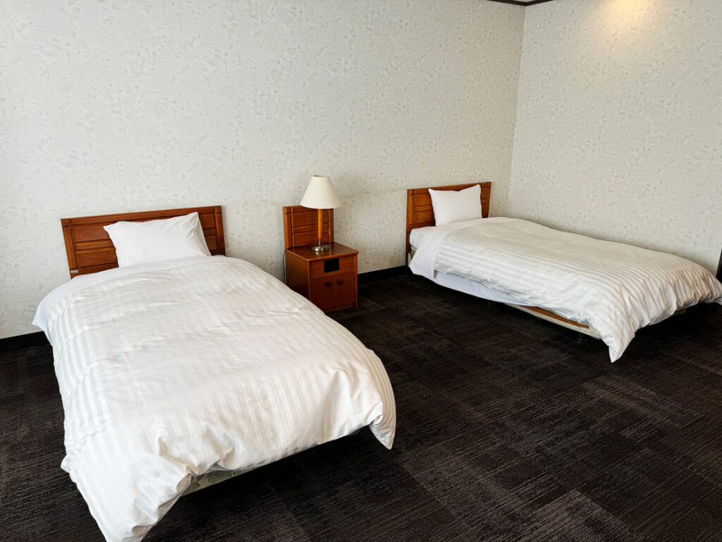 Itoen Hotel Asamanoyu Twin Room