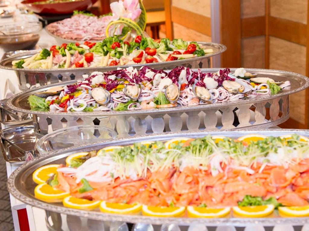 Itoen Hotel Toi Buffet Seafood Platter