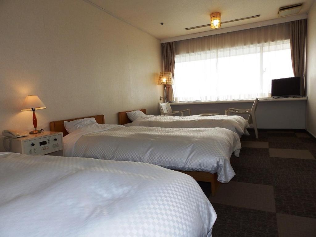 Itoen Hotel Toi Triple Room