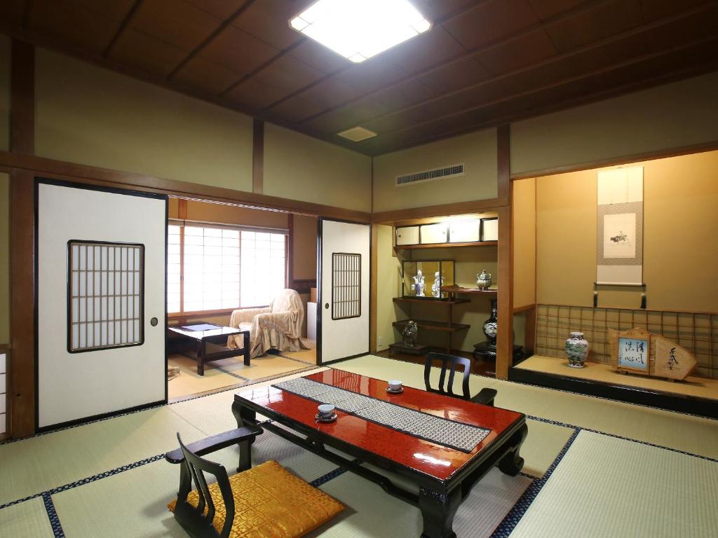 Iwaya Inn Tatami Room