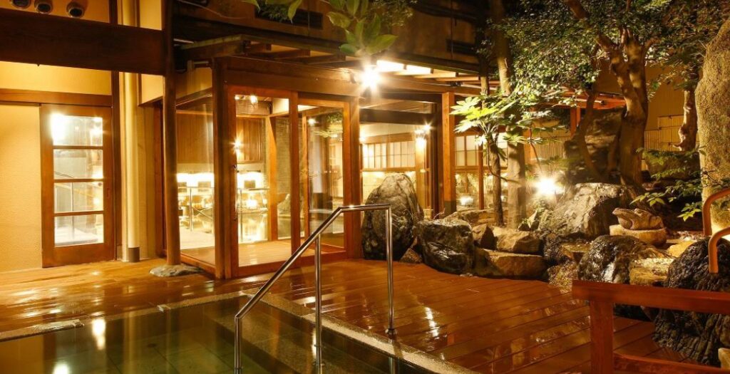 Izanro Iwasaki Open Air Onsen
