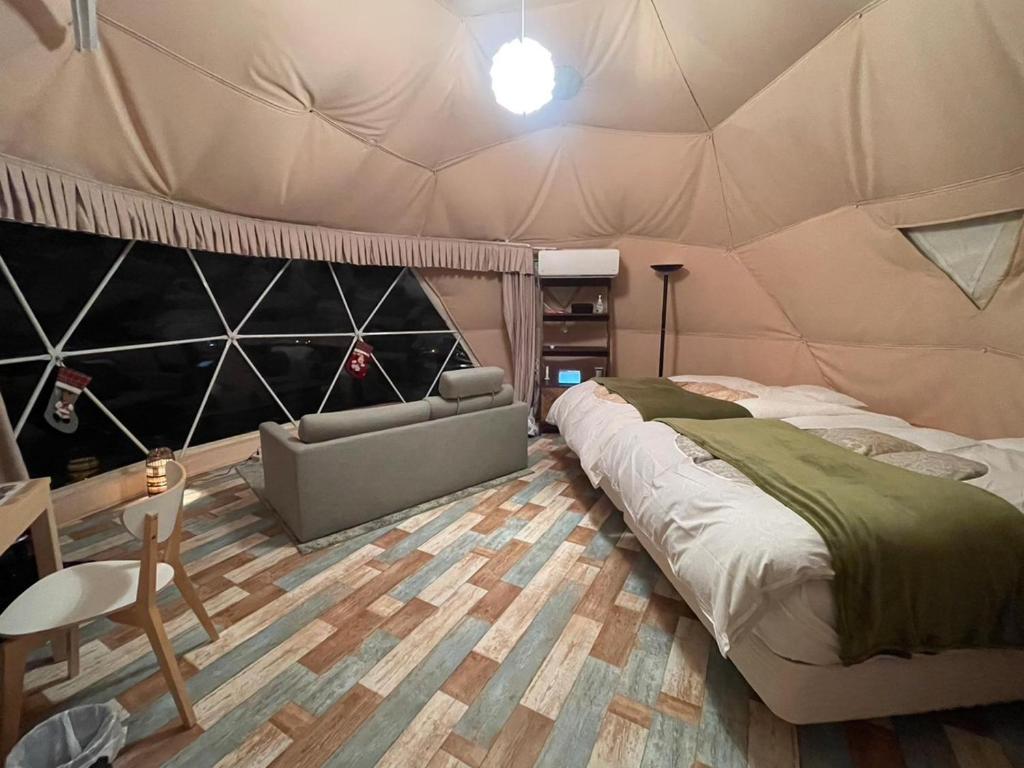 Izu Coco Glamping Resort Dome Bedroom