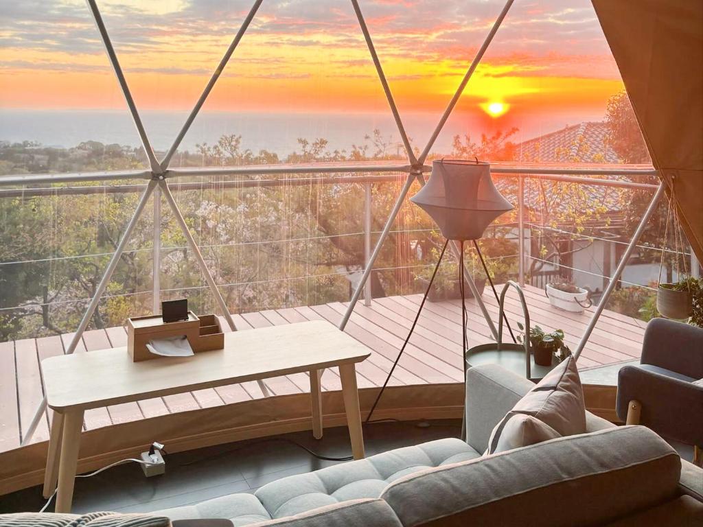 Izu Coco Glamping Resort Sunset Dome View