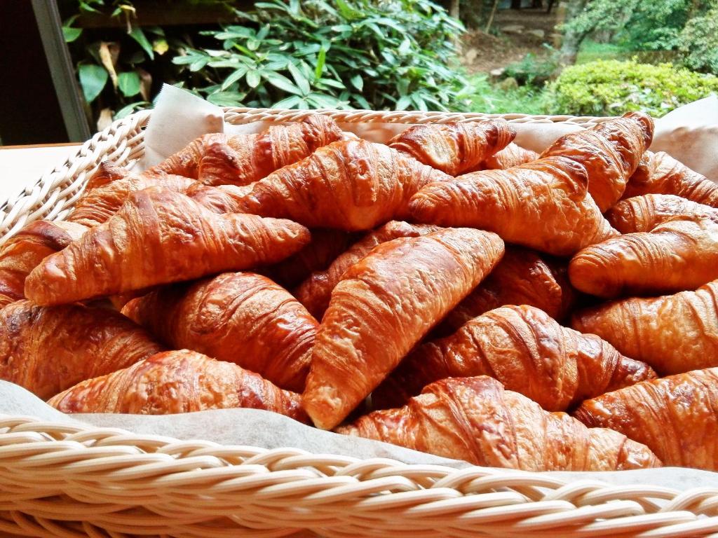 Izu Daisenya Croissant Basket