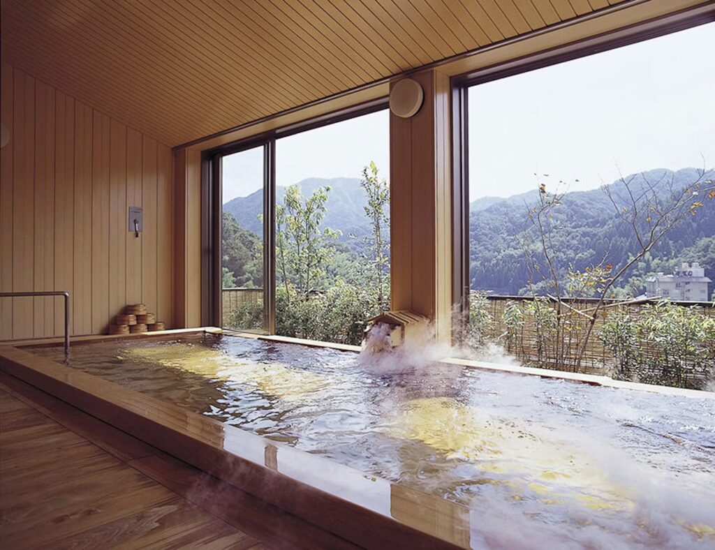 Izutsuya Ryokan Open Air Bath Mountain View