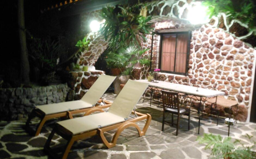 J Garden Ryokan Outdoor Patio