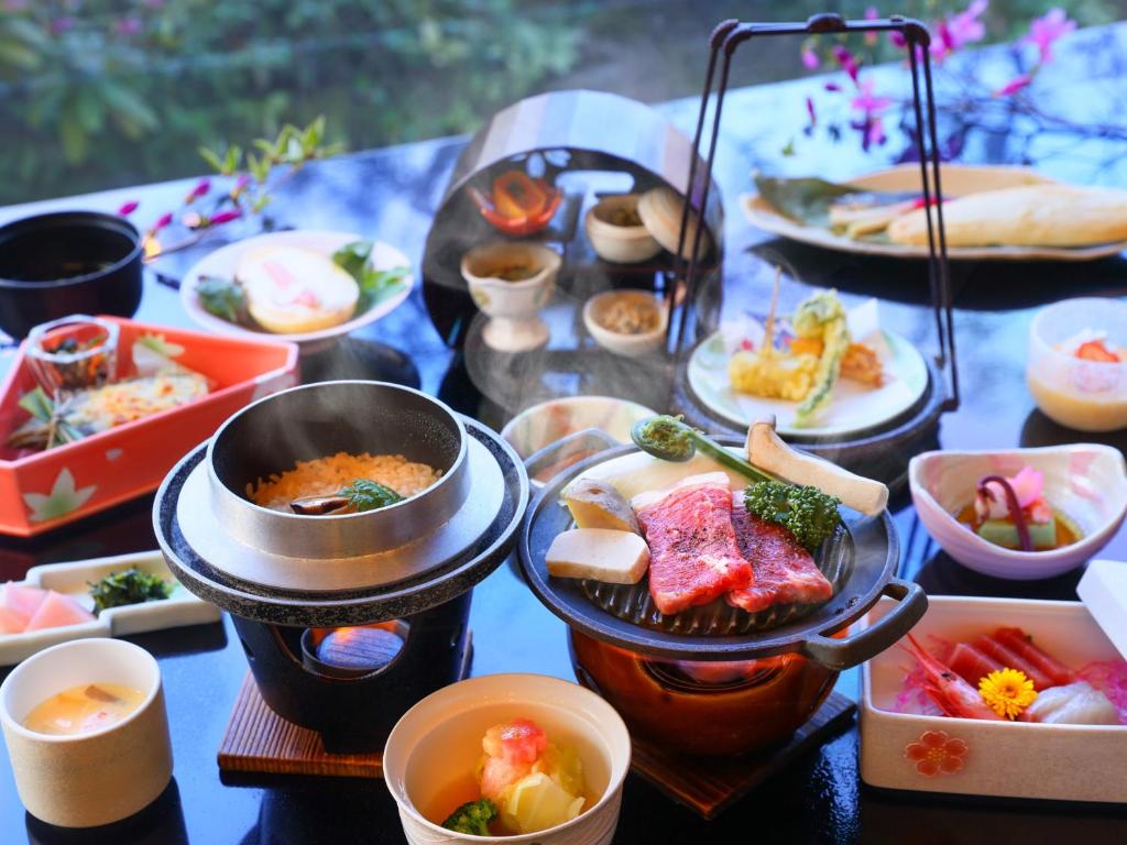 Jizaiso Ryokan Kaiseki Dinner