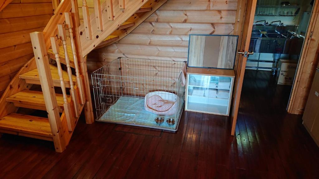 Jogasaki Kaigan Tsuribashi No Ie Wooden Staircase Pet Area