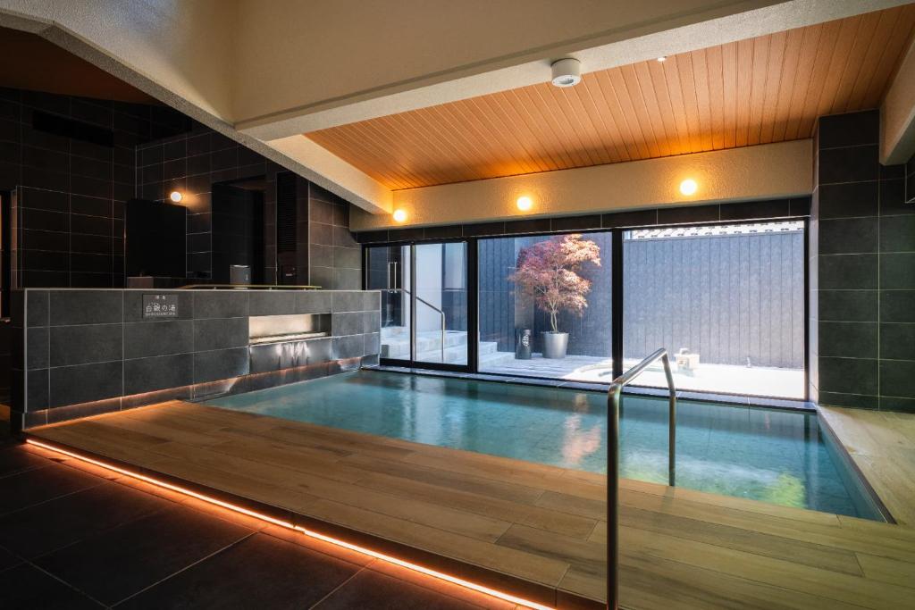 Joshin No Sato Hibikino Indoor Onsen