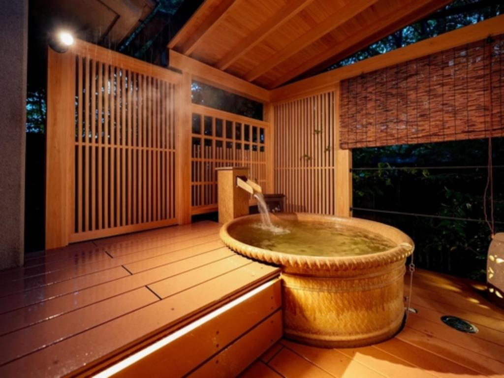 Joshin No Sato Hibikino Open Air Bath