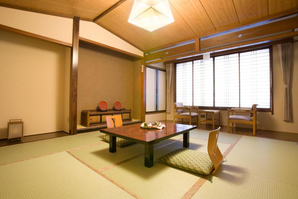 Kaido Roman Onyado Tsutaya Tatami Room
