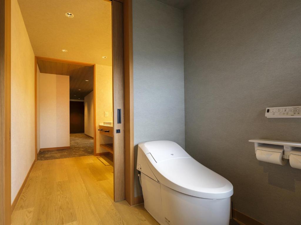 Kamenoi Hotel Atami Bathroom